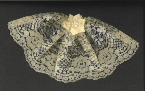 Mini Ivory Pearl Bow