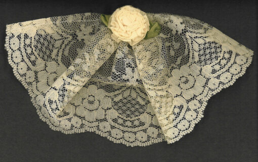 Ivory Lace Headcovering - Image 3